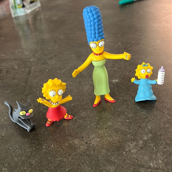 Simpson family figures. Marge, lisa, Maggie the cat - Picture 1 of 12
